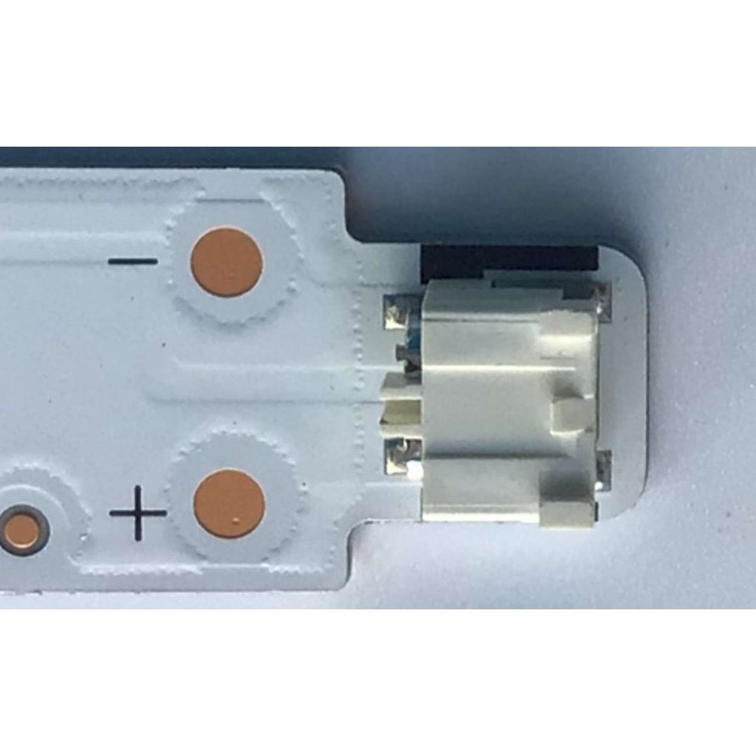 KIT DE LED'S PARA TV SAMSUNG (8 PIEZAS) / NUMERO DE PARTE BN96-50315A / BN96-50316A / JL.D550A1330-408AL-M_V02 / JL.D550A1330-408AR-M_V02 / PANEL'S CY-BT055 / CY-GT055 / MODELOS UN55TU7000 / UN55TU8000 / UE55TU / LH55B / HG55 / MAS MODELOS EN DESCRIPCIÓN - Imagen 3